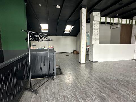 комерційна за адресою Івана Чендея вул., 13