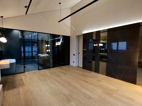 дом по адресу Евгения Коновальца ул.