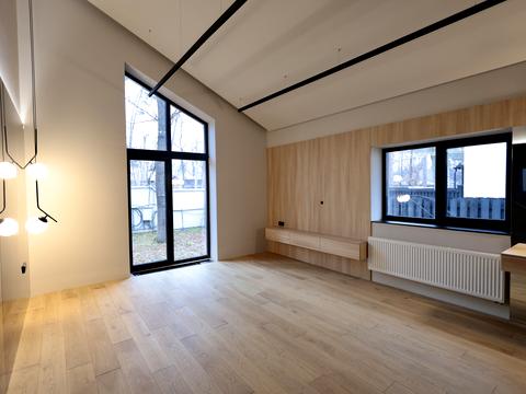 дом по адресу Евгения Коновальца ул.