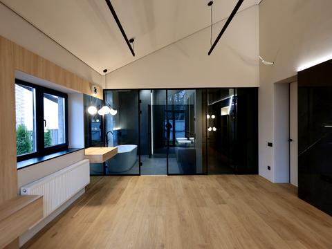 дом по адресу Евгения Коновальца ул.