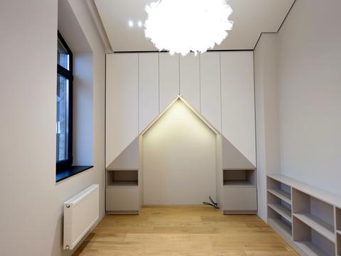 дом по адресу Евгения Коновальца ул.