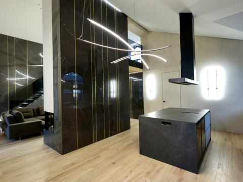 дом по адресу Евгения Коновальца ул.