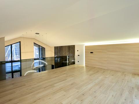 дом по адресу Евгения Коновальца ул.