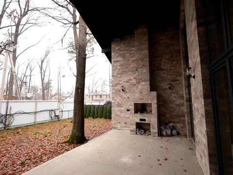 дом по адресу Евгения Коновальца ул.