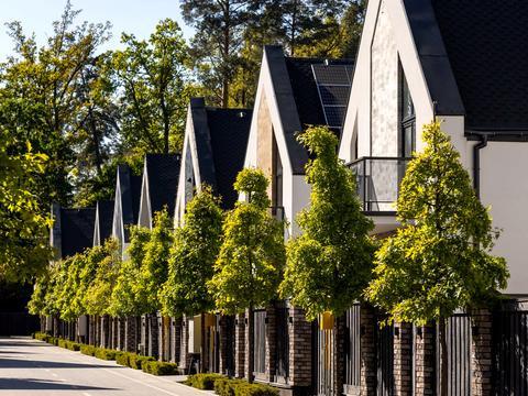 дом по адресу Евгения Коновальца ул.