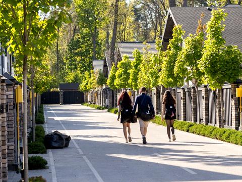 дом по адресу Евгения Коновальца ул.