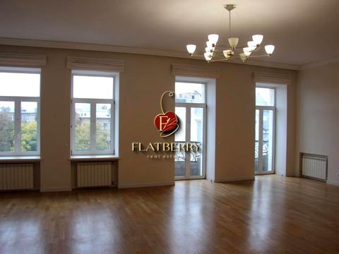 коммерческая по адресу Евгения Чикаленко ул. (Пушкінська), 21