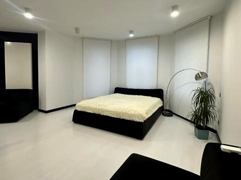 будинок за адресою Степана Бандери вул., 8