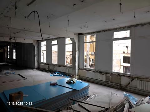 комерційна за адресою Святошинська пл., 28