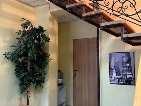 коммерческая по адресу Корятовича пл., 13