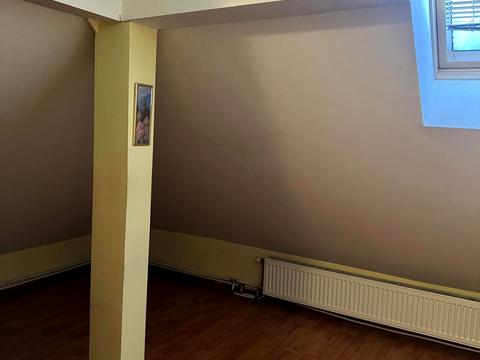 коммерческая по адресу Корятовича пл., 13