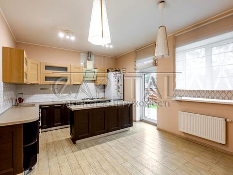 будинок за адресою Лісова вул.