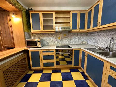 квартира за адресою Стадіонна вул., 16/6