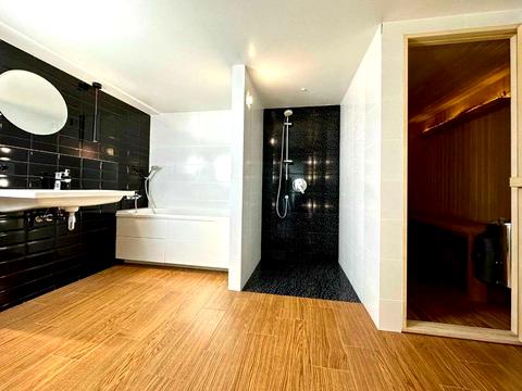 квартира по адресу Героев Полка "Азов ул. (Малиновского маршала), 4-В