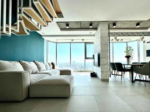 квартира по адресу Героев Полка "Азов ул. (Малиновского маршала), 4-В