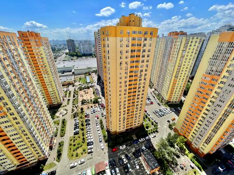 квартира за адресою Сім'ї Кульженків вул. (Петра Дегтяренка), 35