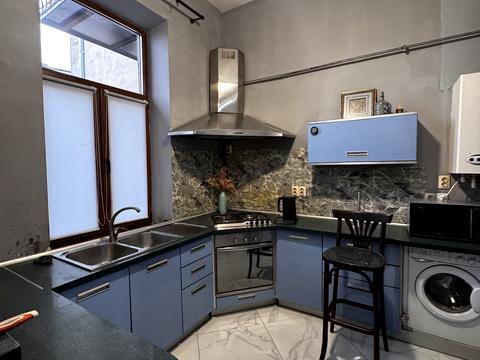 квартира по адресу Шандора Петефі пл., 13