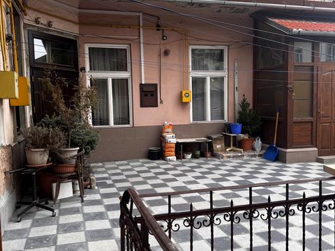 квартира по адресу Шандора Петефі пл., 13