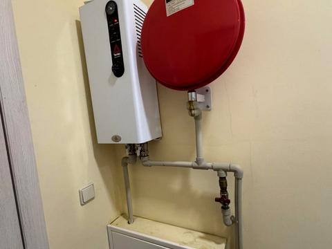 комерційна за адресою Чигиринська вул., 38