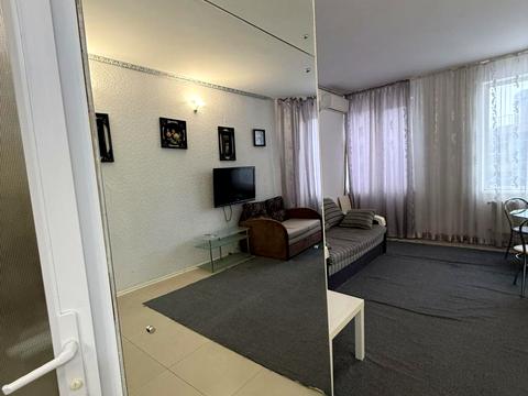 квартира за адресою Середньофонтанська вул., 19-А