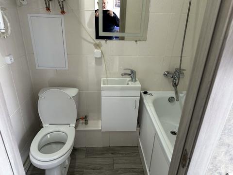 квартира за адресою Космонавтів вул., 20