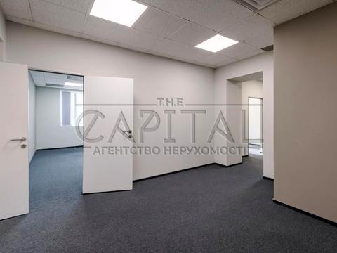 комерційна за адресою Шовковична вул., 42/44