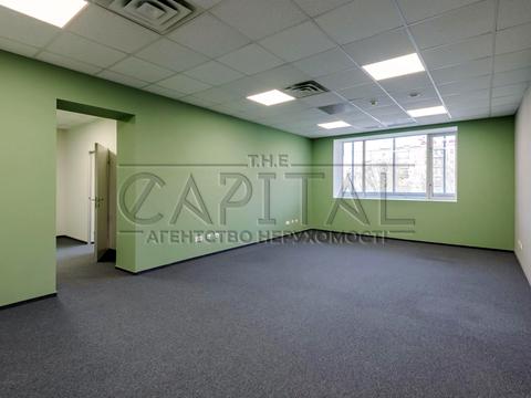 комерційна за адресою Шовковична вул., 42/44