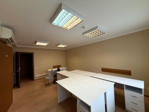 комерційна за адресою Антоновича вул. (Горького), 157