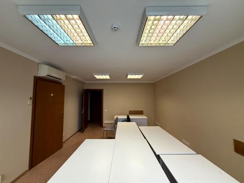 комерційна за адресою Антоновича вул. (Горького), 157