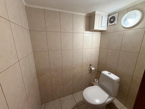 комерційна за адресою Антоновича вул. (Горького), 157