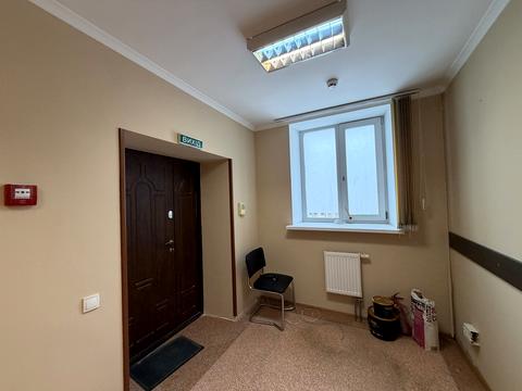 комерційна за адресою Антоновича вул. (Горького), 157