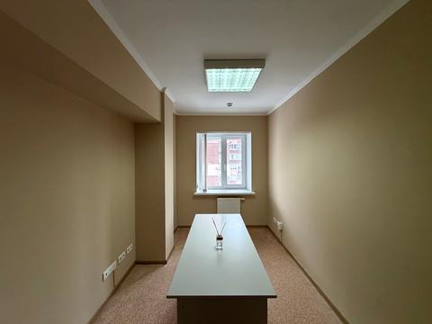 комерційна за адресою Антоновича вул. (Горького), 157