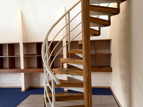 комерційна за адресою Антоновича вул. (Горького), 157