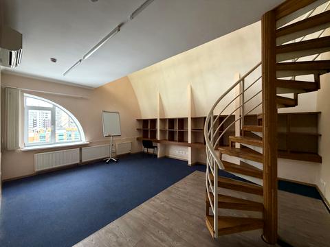 комерційна за адресою Антоновича вул. (Горького), 157