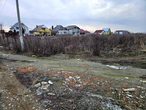 ділянка за адресою с. Сторожниця, Садова