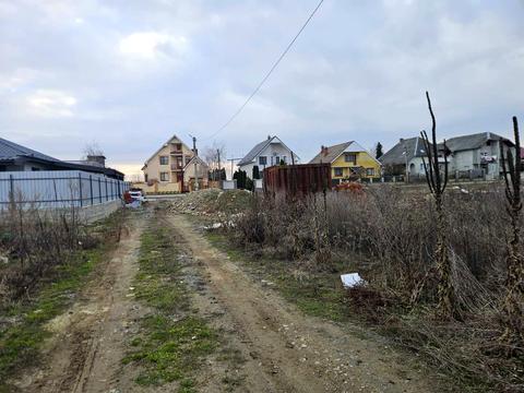 ділянка за адресою с. Сторожниця, Садова