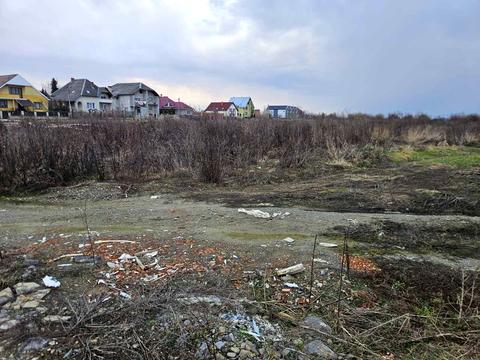 ділянка за адресою с. Сторожниця, Садова