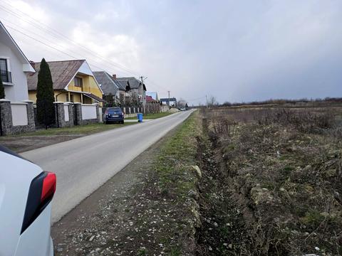 ділянка за адресою с. Сторожниця, Садова