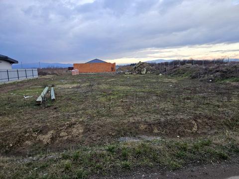 ділянка за адресою с. Сторожниця, Садова