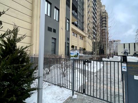 квартира за адресою Космонавтів просп., 49