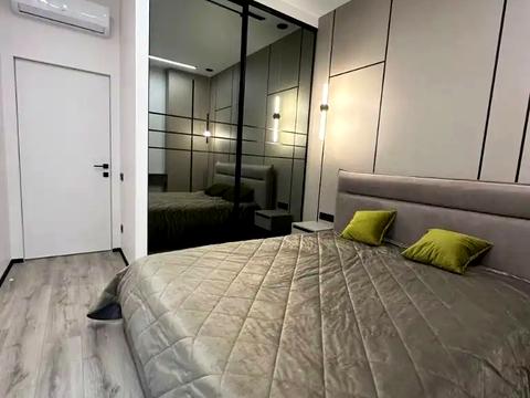 квартира по адресу Кучеревського бульв., 1