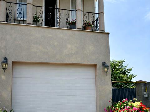 будинок за адресою смт. Таїрове, Яблунева, 20