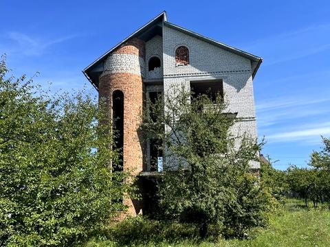будинок за адресою Івасюка