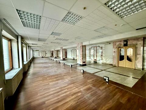 комерційна за адресою Воскресенська вул. (Леніна), 17