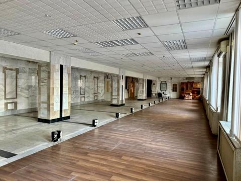 комерційна за адресою Воскресенська вул. (Леніна), 17