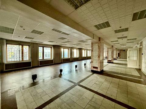 комерційна за адресою Воскресенська вул. (Леніна), 17