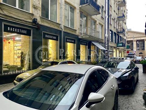 комерційна за адресою Велика Васильківська вул. (Червоноармійська), 18