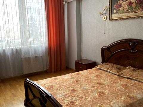 квартира за адресою Раїси Окіпної вул., 8