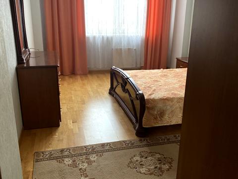 квартира за адресою Раїси Окіпної вул., 8