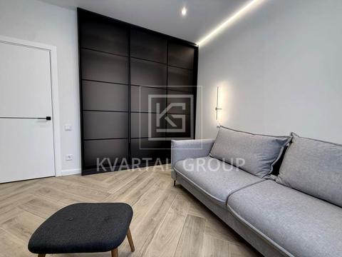 будинок за адресою Миколи Леонтовича вул. (Толстого), 12